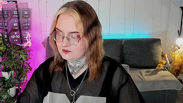 apriladdamss — suck finger + look at camera