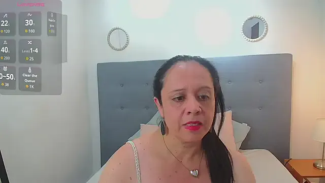 Apriljones_ — surprise show