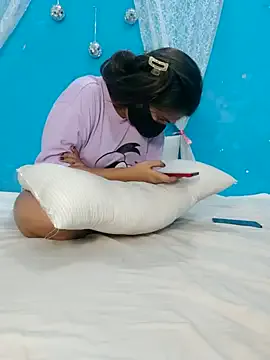 Arabic-couple — Cum in boobs