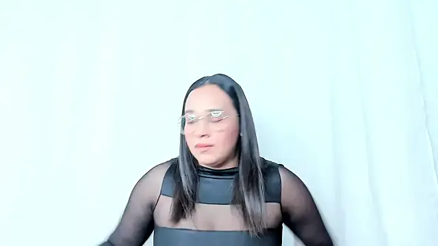 arena__21 — Vibrates my pussy