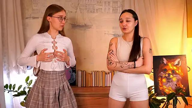 StripChat ArianaSweazy is Freechat ArianaSweazy — sexy suck our fingers