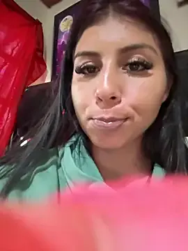 AriellaMoretti — Show tits