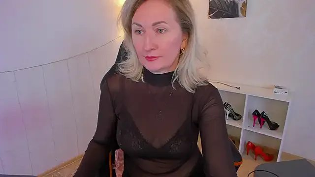 AriFleow — FootJob for u