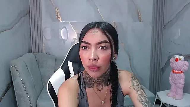 Ashley_Blum_v — show tits + oil