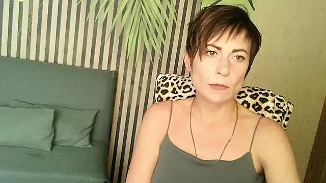 Ashley_Brookss — dance for 2 minutes.