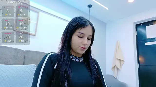 Ashley_Evans22 — naked body and low job