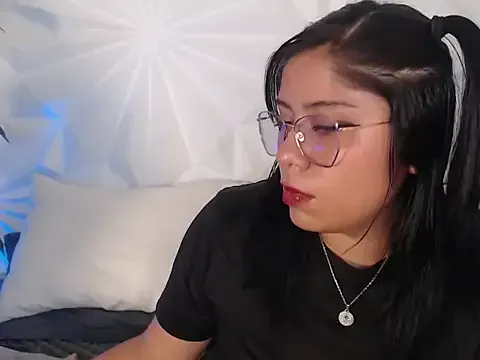 ashly_blue — Baile sensual y coqueto