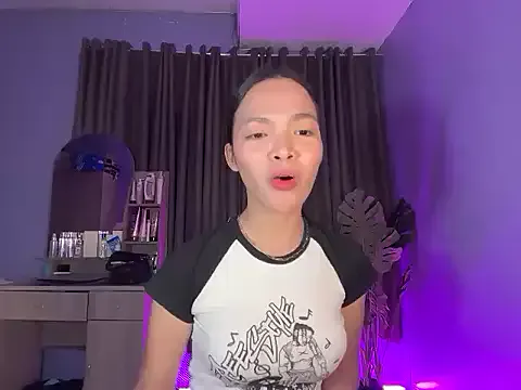 Asian_briee143xx — NO ONE LOVE ME BECAUSE IM UGLY