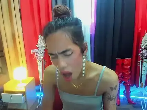 AsianGoddess18 — let me give u selfsuck and fountain cums