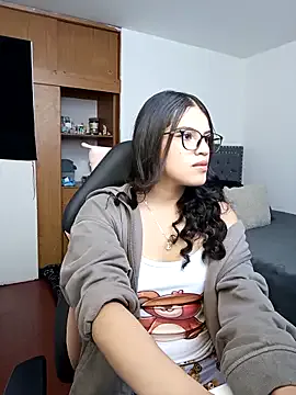 asumi_18 — blow job with boobs outside