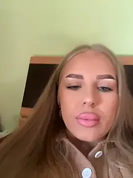 AubrieleRouj1 — RIDE DILDO BABY