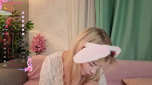 StripChat AudieKaemmerer is Freechat AudieKaemmerer — suck my juicy fingers close up!