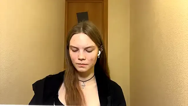 AudreyHammond — Tease with my top