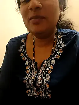 Aunty_Boy_143 — Boobs show