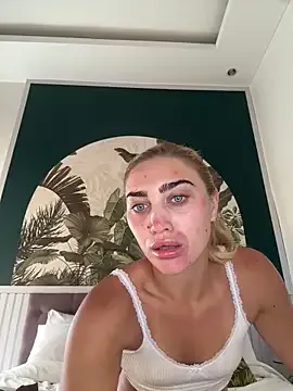 auriangel — Spit on Titties & Ahegao whilst moaning