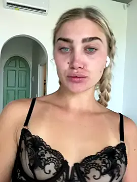 Aurii_Angel —  Twerk + Oil Show Incoming 
