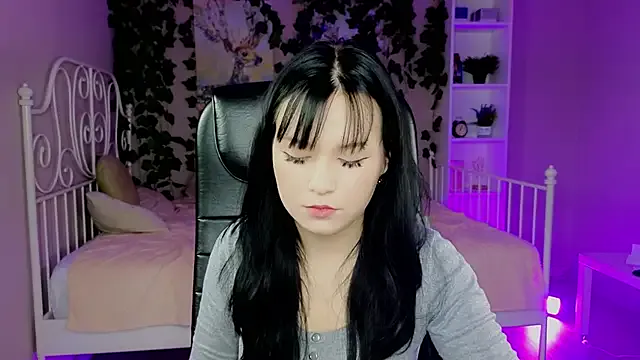 Aurora_Gilbert — view on my chest