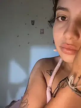 Aurora_princesss — My body show oil and naked 