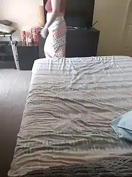 AussieMilf76 — LOTION TITTIES
