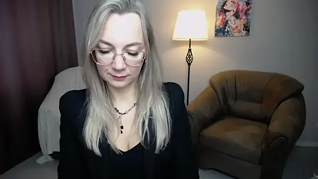 Ava_Elior — Conversational English classes