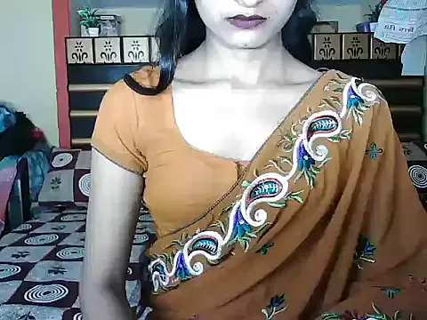 AVNEE_SHARMA — face show