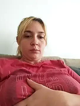 ayebran — Les muestroo las tetas y me saco lech