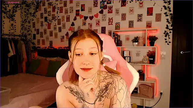 Ayla_Hicks — Freechat on StripChat