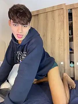 Baby_santi_ — ass twerking