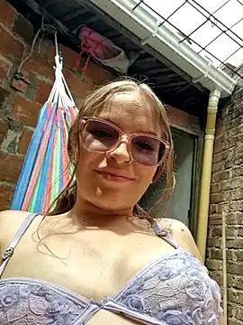StripChat bambiluly is Freechat bambiluly — Flash tits