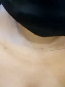 Bangalore_aunty — Press boobs