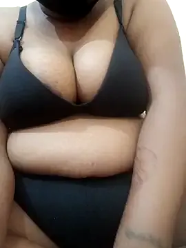 Bangalore_aunty — Press boobs