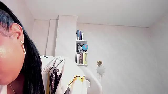 Barbbara_sweett — Boobs out and bounce!