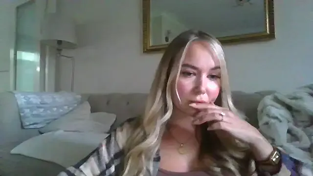 BarbieDolly_x — flash boobs