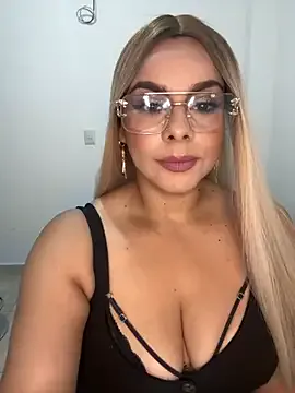 BBWCami_ — Bouncing boobs in public