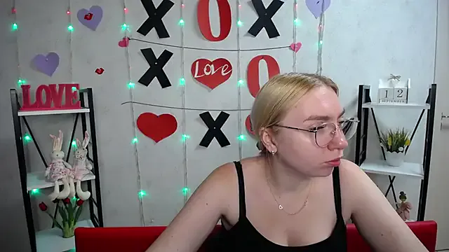 BeatriceFly — cum show