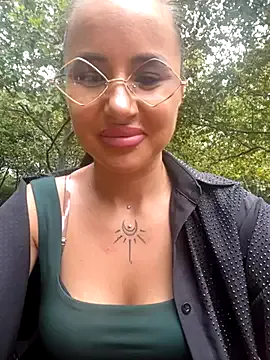 beautydiamond — Put 3 fingers in my ass