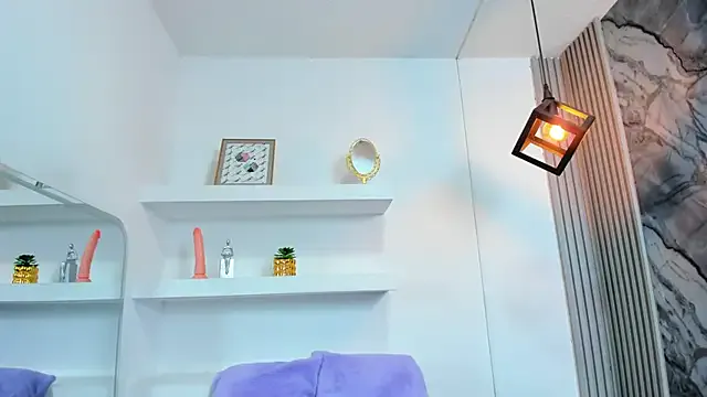 Bella_Lynx — DOGGY STYLE + SPANK ASS X10