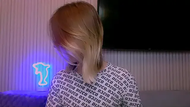 Bellacams — anal show
