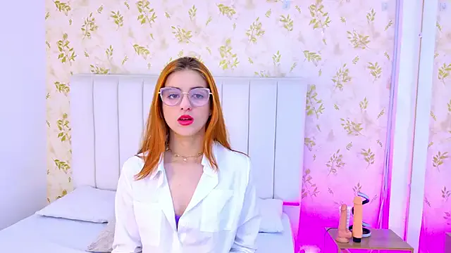 Belle_Gold — Fingers in my pussy hard 