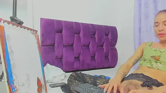 berenicelV — Erotic naked show with Cum volcano!