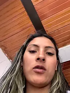 Berta-arevalo — Twerking + lush x 5 min