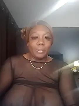 BiancaClarkson — Show my Tits Close Up 