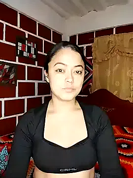 BiancaDior — OPEN PRETTY PUSSY
