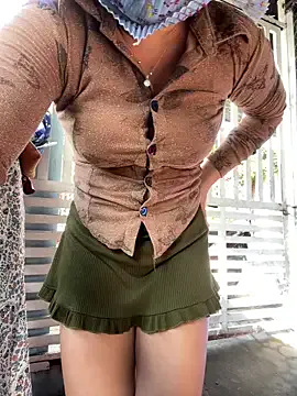BigAssBee — Baby cums on his face in public