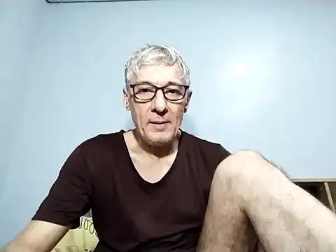 BIGUNCUTHARDCOCK — START  MASTURBATION  MONSTER COCK  OFF A