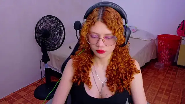Birdie_0 — pinch nipples and spanks boobs