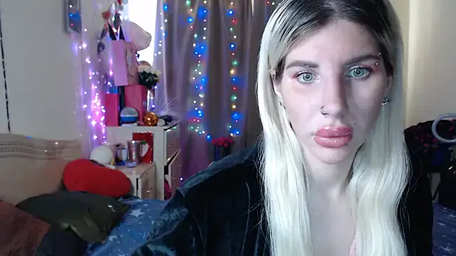 BLACKPeonyy — Play with boobs