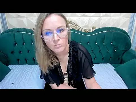 StripChat BlondeSugar is Freechat BlondeSugar — get me naked  <3  #new #skinny