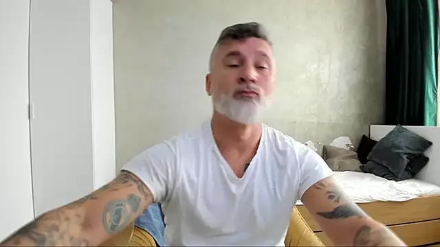 BlowMyXXL — Freechat on StripChat