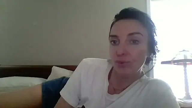 blue-eyez — Freechat on StripChat